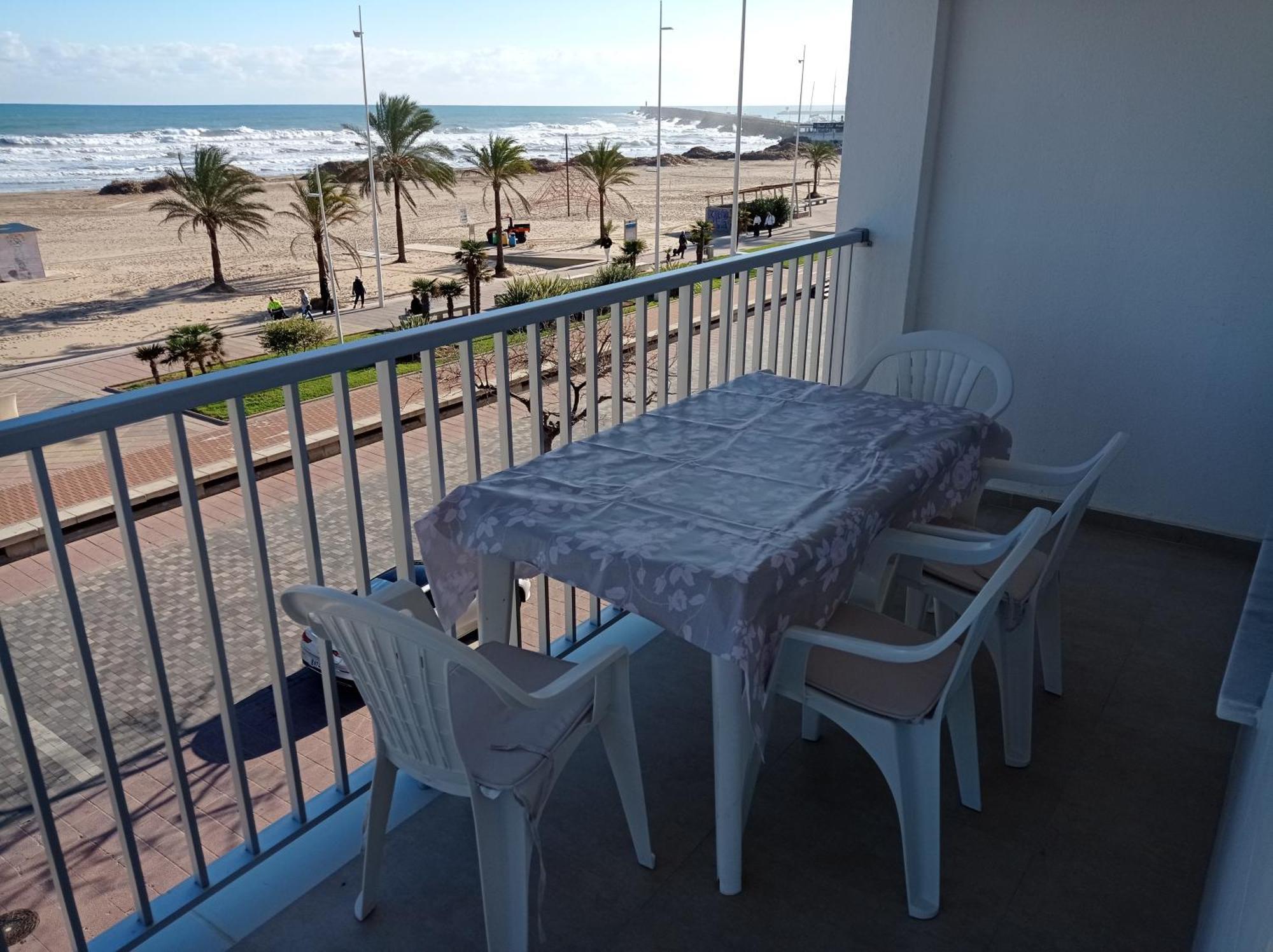 Apartamentos Bonaire 1ª Linea Wifi Solo Familias Serviplaya Gandia Ruang foto