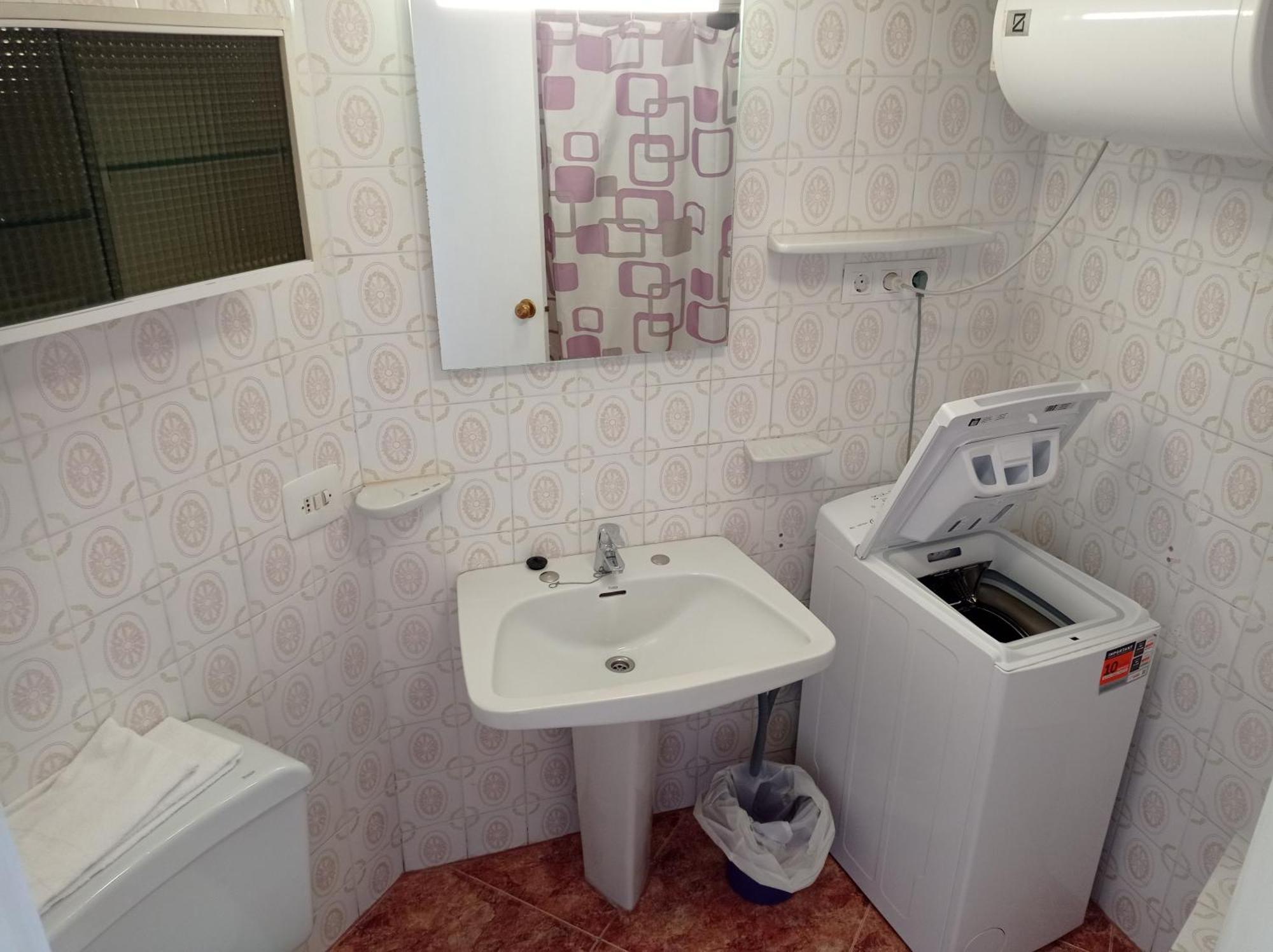 Apartamentos Bonaire 1ª Linea Wifi Solo Familias Serviplaya Gandia Ruang foto