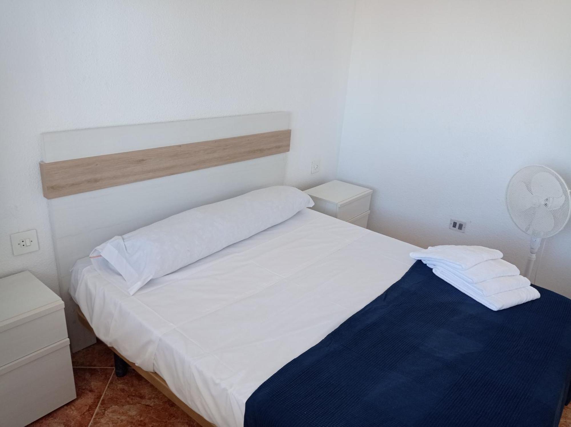 Apartamentos Bonaire 1ª Linea Wifi Solo Familias Serviplaya Gandia Ruang foto